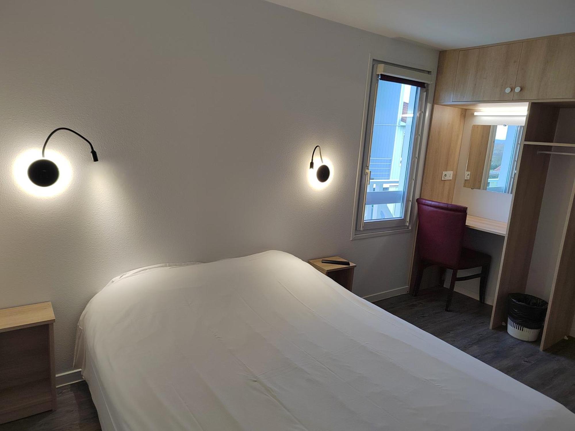 Fasthotel Paris Ouest Bouafle Buitenkant foto